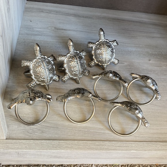 Set of 8 Silver Turtle Napkin Rings from Pier1 - Picture 4 of 6